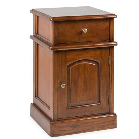 klasicky mediteransky nocny stolik hnedo orechova farba spalna nabytok rustikalny obciansky toskansky styl nabytky lameridiana zariadenie interieru chalupa balaton renovacia nabytky jedinecne.jpg